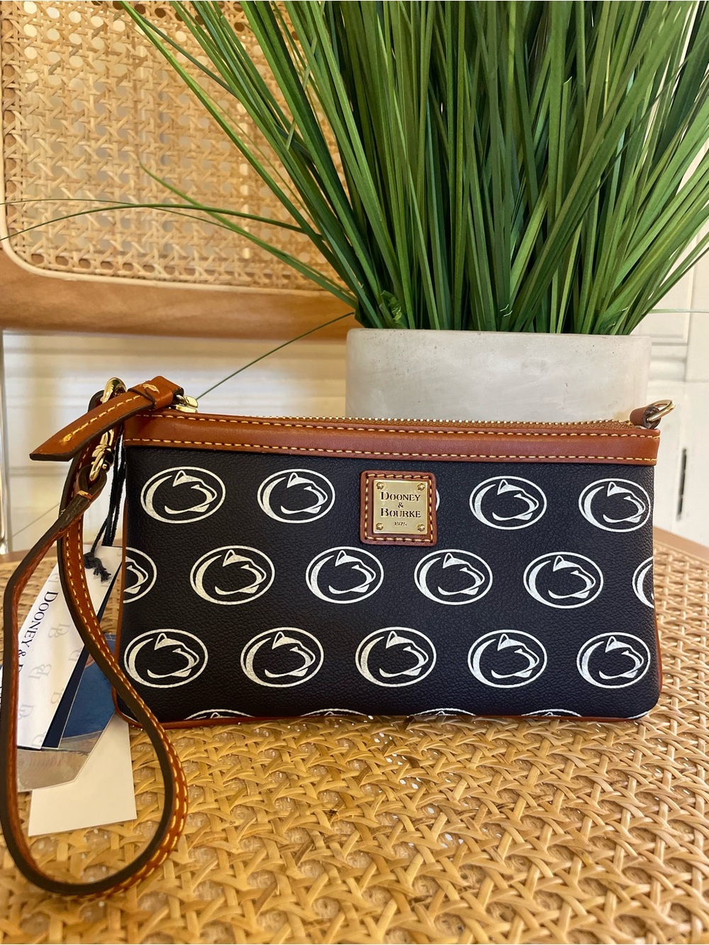 Dooney & Bourke NEW Penn State Navy Blue Wristlet, Small Purse, Clutch, Wallet